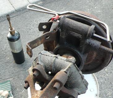 The hacksaw in the bolt